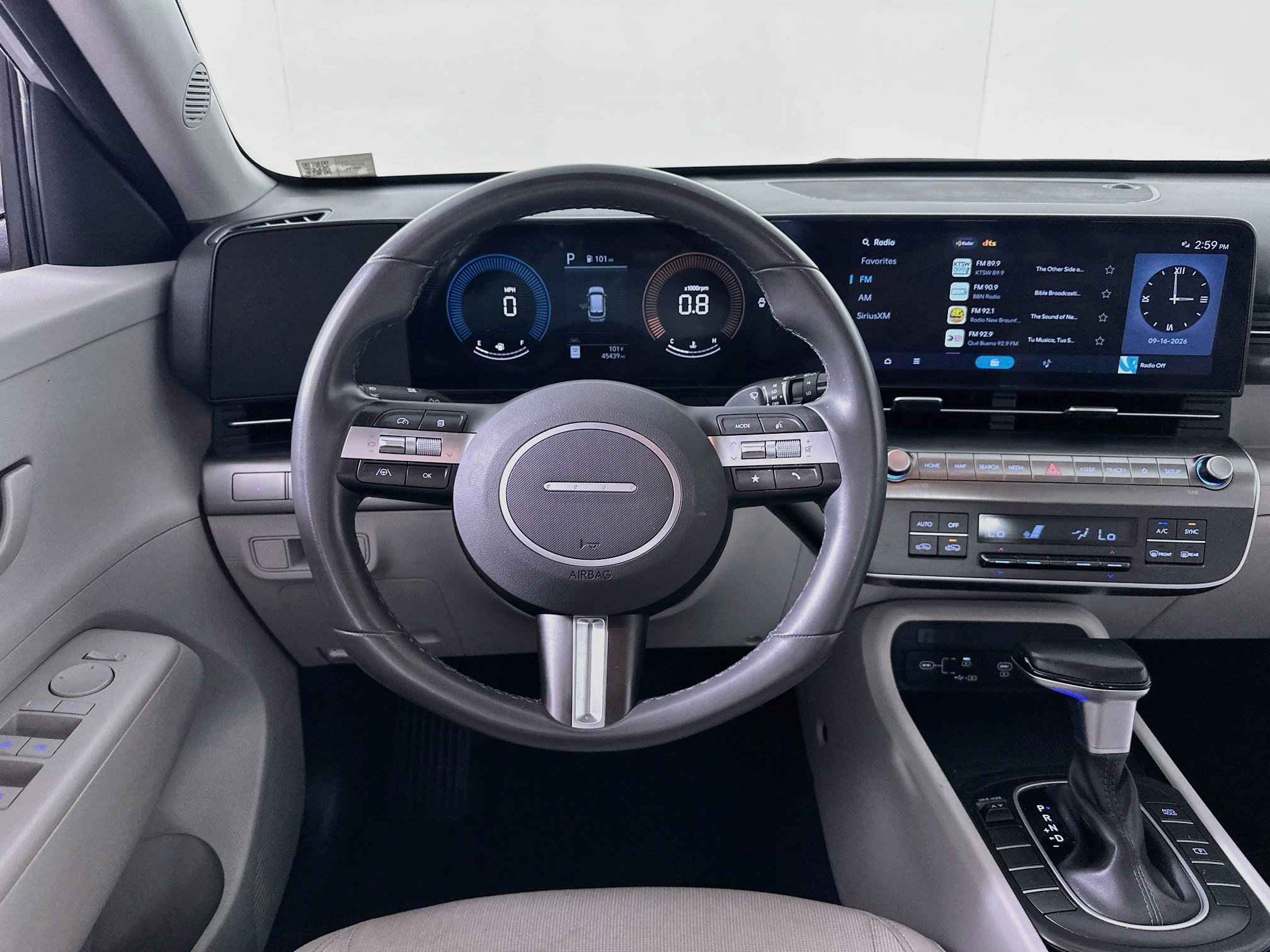 Used 2025 Hyundai Kona SEL FWD image 17