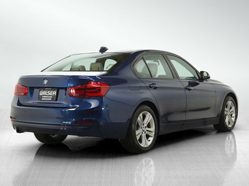 Used 2017 BMW 328d xDrive Sedan AWD/4WD image 5