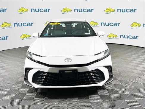 Certified 2025 Toyota Camry SE image 2