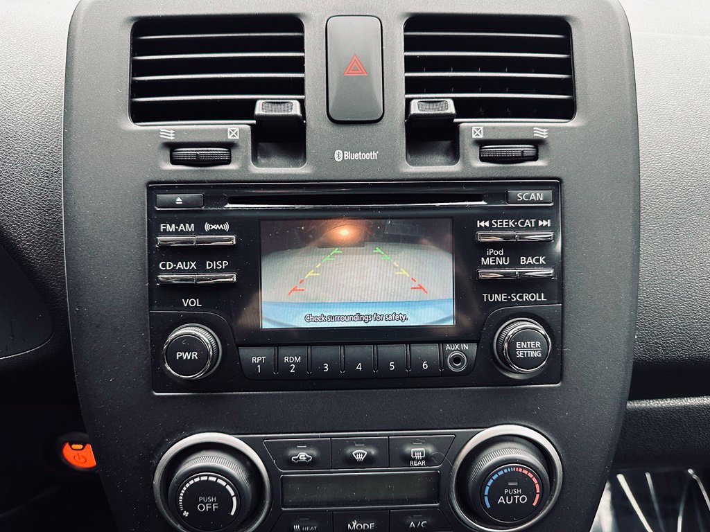 Used 2015 Nissan Leaf S FWD image 30