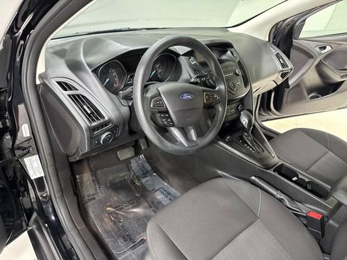 Used 2018 Ford Focus SE FWD image 10