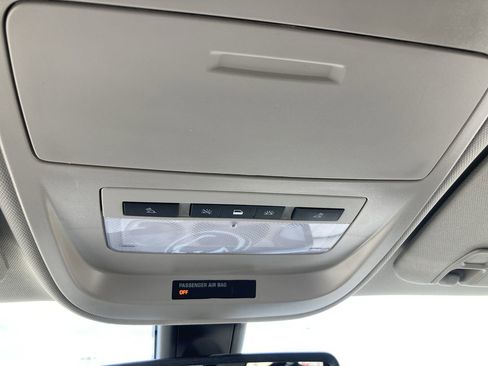 Used 2022 Chevrolet Colorado Z71 w/ Z71 Midnight Edition image 35