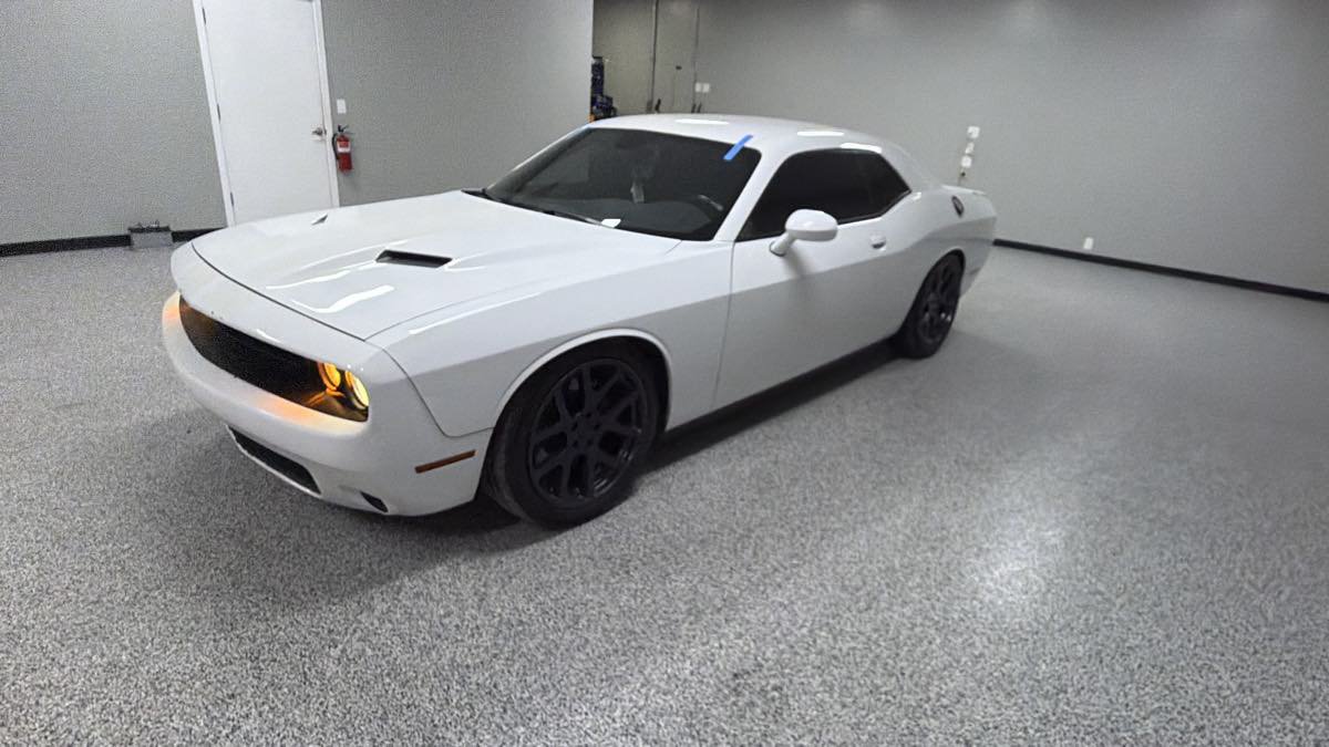 Used 2017 Dodge Challenger R/T RWD image 7
