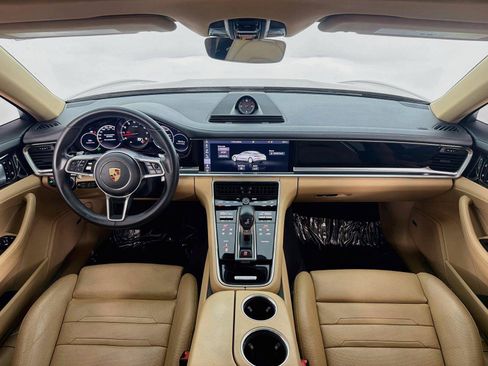 Used 2020 Porsche Panamera 4 AWD/4WD image 17