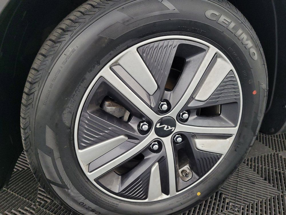 Used 2022 Kia Niro LXS FWD image 31