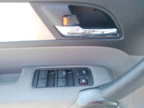 Used 2011 Honda CR-V SE image 24
