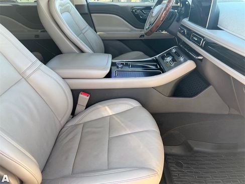 Used 2020 Lincoln Aviator Reserve w/ Equipment Group 201A image 27