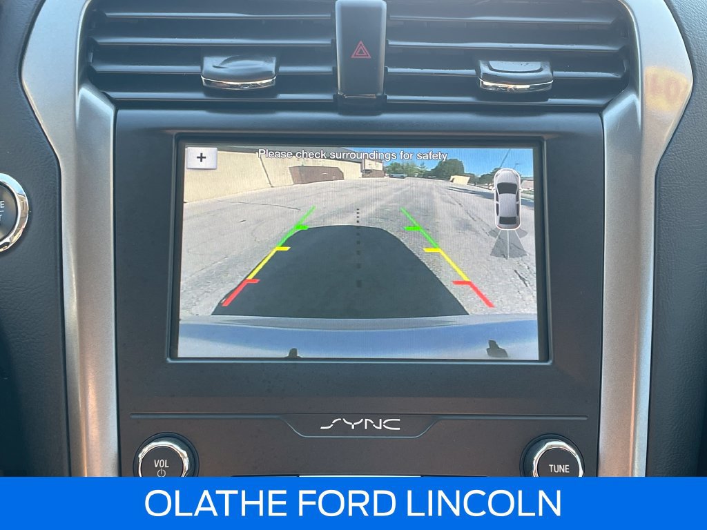 Used 2019 Ford Fusion SEL FWD image 13