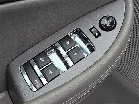 Used 2014 Chevrolet Impala LS w/ LS Convenience Package image 19