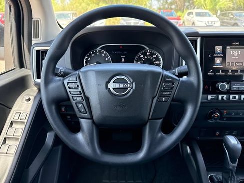 Certified 2025 Nissan Frontier SV RWD image 15
