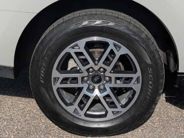 Used 2025 Ford Expedition Active AWD/4WD image 36