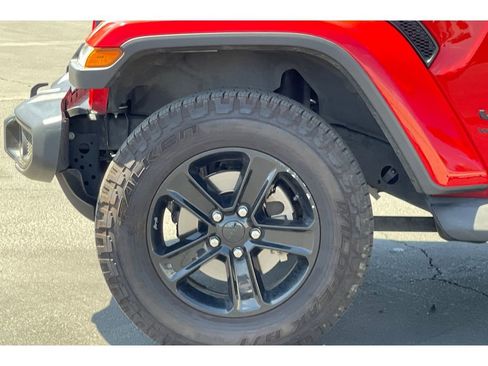 Used 2020 Jeep Wrangler Unlimited Sahara image 42