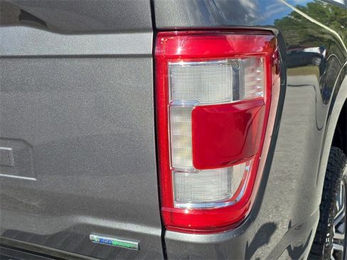 Used 2022 Ford F150 Lariat image 8