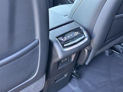 Used 2024 Cadillac XT6 Sport w/ Technology Package AWD/4WD image 23