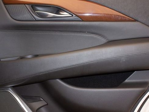 Used 2018 Cadillac Escalade Luxury image 14