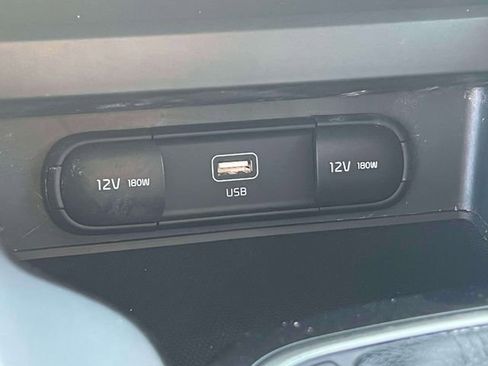 Used 2023 Kia Soul LX w/ LX Technology Package image 28