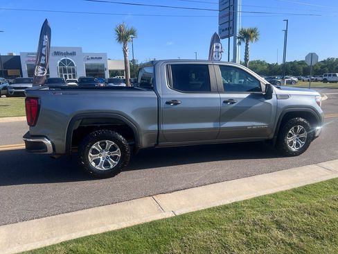 Used 2020 GMC Sierra 1500 4x4 Crew Cab w/ Sierra Value Package image 4