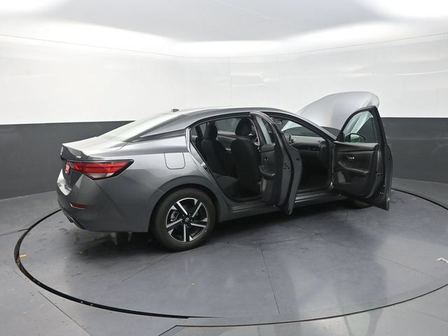 Used 2024 Nissan Sentra SV FWD image 45
