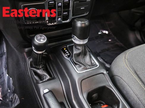 Used 2024 Jeep Wrangler Unlimited AWD/4WD image 13