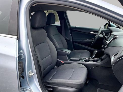 Used 2017 Chevrolet Cruze LT w/ Convenience Package image 7