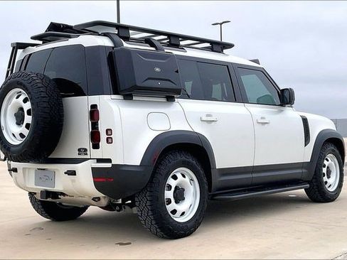 Used 2024 Land Rover Defender 110 S image 2