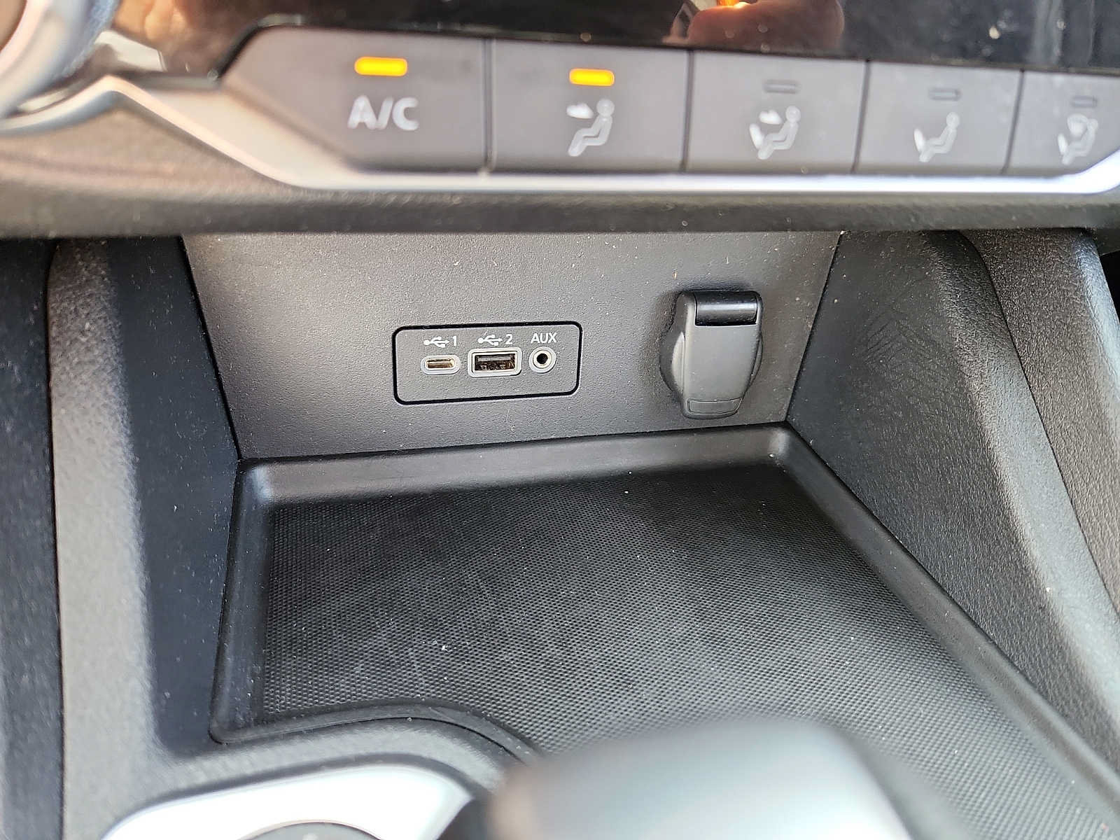 Used 2023 Nissan Sentra SV FWD image 23