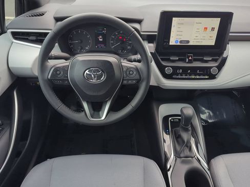 Used 2025 Toyota Corolla SE FWD image 14