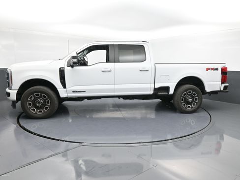 Used 2024 Ford F250 XL w/ STX Appearance Package image 5