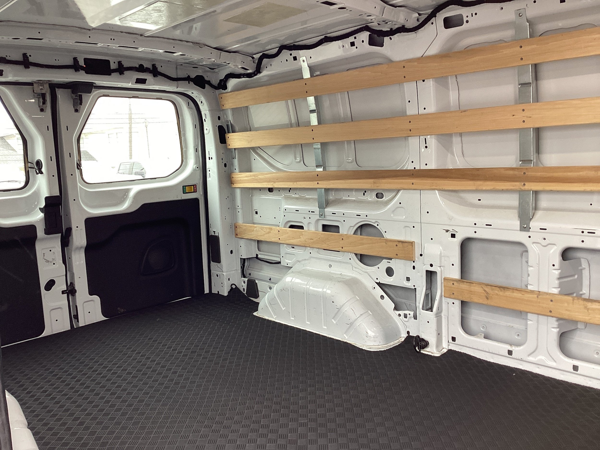 Used 2025 Ford Transit 250 Low Roof w/ Exterior Upgrade Package RWD image 14