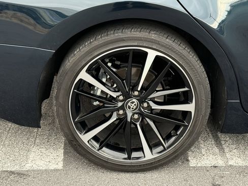 Used 2020 Toyota Camry XSE image 11