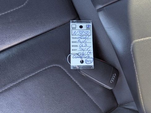 Used 2021 Audi Q3 2.0T Premium w/ Convenience Package image 40