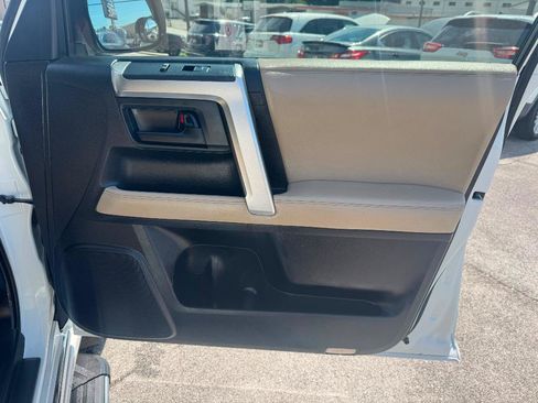 Used 2013 Toyota 4Runner Limited AWD/4WD image 31