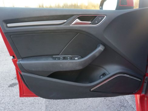 Used 2018 Audi A3 e-tron Premium Plus w/ Technology Package image 25