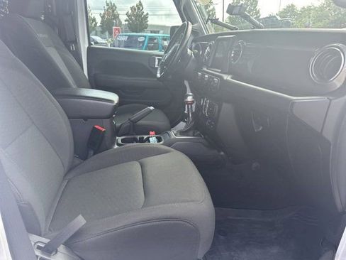 Certified 2020 Jeep Gladiator Overland image 15