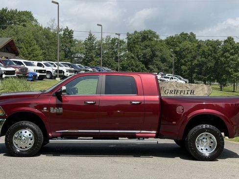 Used 2017 RAM 3500 Laramie Longhorn AWD/4WD image 4
