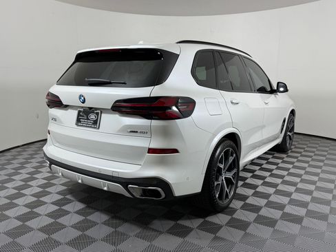 Used 2025 BMW X5 sDrive40i w/ M Sport Package image 9
