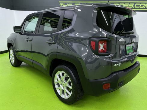 Used 2023 Jeep Renegade Latitude AWD/4WD image 7