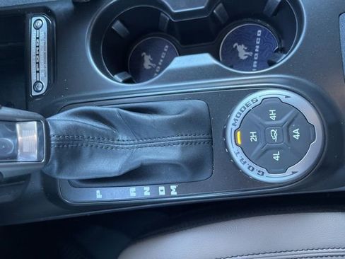 Used 2023 Ford Bronco Wildtrak image 26