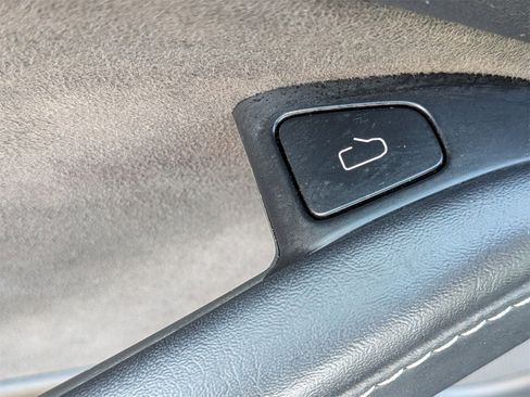 Used 2022 Tesla Model 3 Standard Range image 27