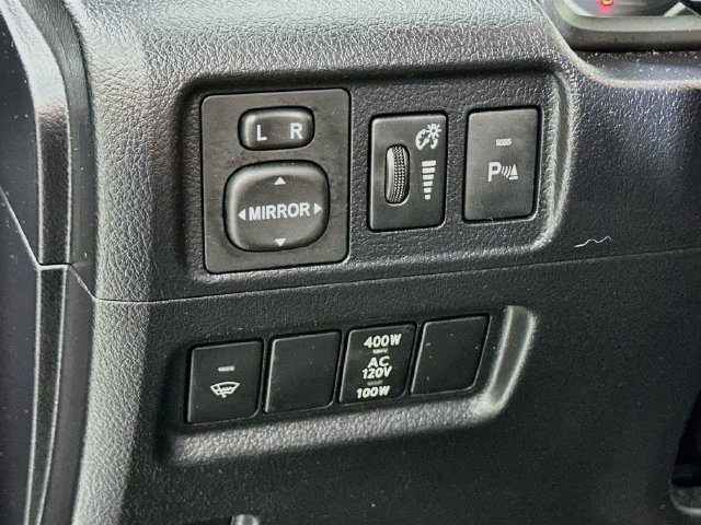 Used 2017 Toyota 4Runner Limited AWD/4WD image 13