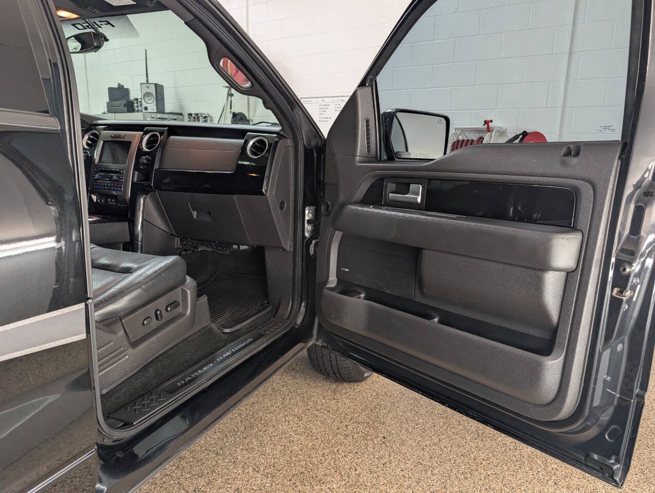 Used 2012 Ford F150 Harley-Davidson AWD/4WD image 19
