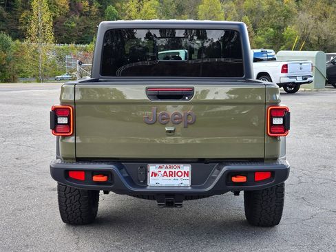 New 2025 Jeep Gladiator Mojave w/ Convenience Group image 17