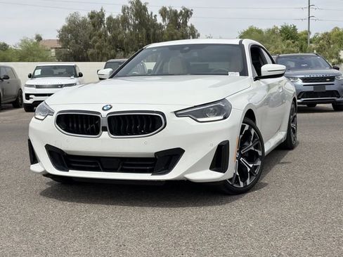Used 2026 BMW 230i Coupe w/ Convenience Package RWD image 3