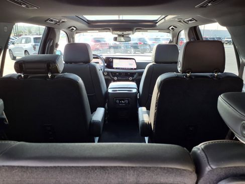 Used 2025 Chevrolet Tahoe Premier w/ Sun And Tow Package AWD/4WD image 28