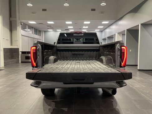 Used 2025 GMC Sierra 2500 Denali Ultimate image 39