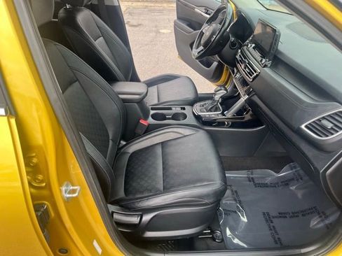 Used 2021 Kia Seltos SX w/ SX Sunroof Package image 35