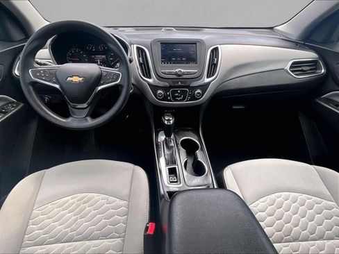 Used 2020 Chevrolet Equinox LS FWD image 16