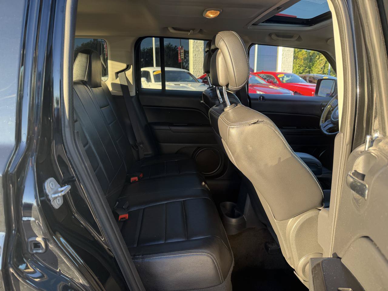 Used 2014 Jeep Patriot High Altitude FWD image 16