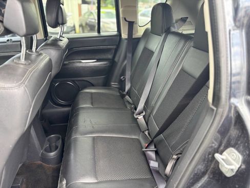 Used 2014 Jeep Compass Latitude image 27