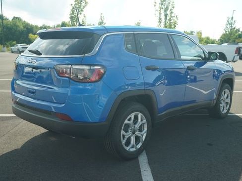 New 2025 Jeep Compass Sport image 7